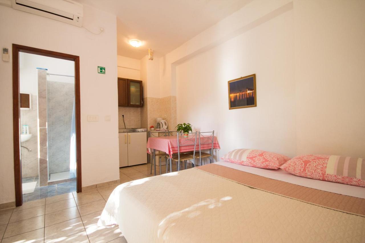 Villa Maria Novigrad  ภายนอก รูปภาพ
